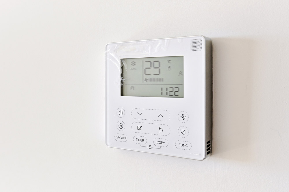 heat pump thermostat